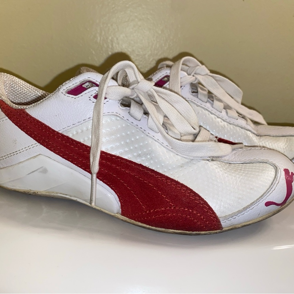 Puma speed cat sneakers size 6.5 Womens. White and pink